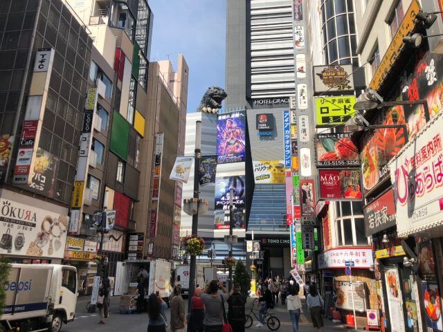 【焼肉ブラックホール】歌舞伎町本店のランチハンバーグが美味すぎた